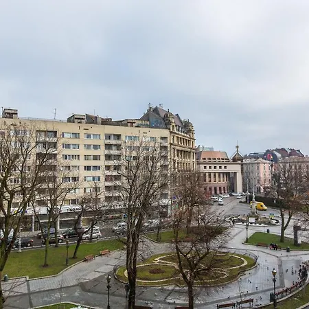 на вул. валова 21/16а