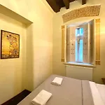 Διαμέρισμα подобово на вулиці валова 21а *