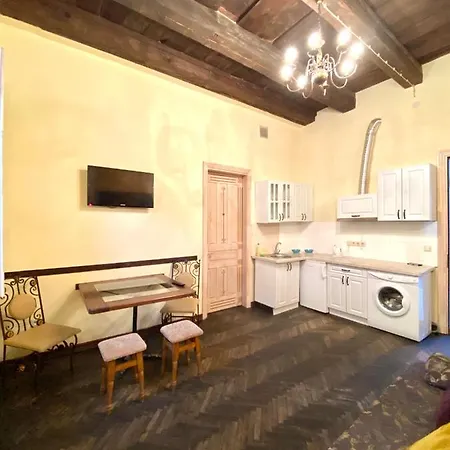 アパート подобово на вулиці валова 21а リヴィウ