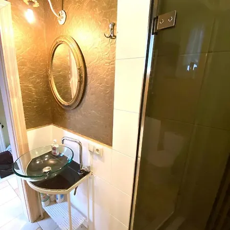 подобово на вулиці валова 21а * リヴィウ