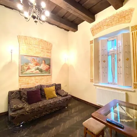 подобово на вулиці валова 21а *