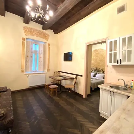 подобово на вулиці валова 21а