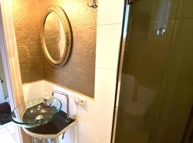 подобово на вулиці валова 21а * Lviv