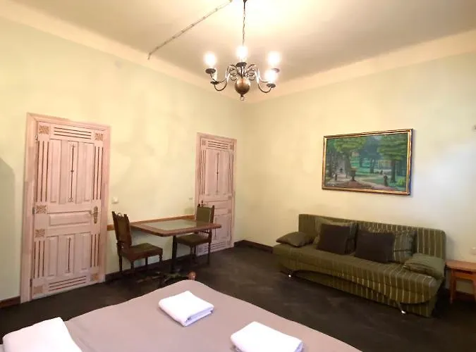 подобово на вулиці валова 21а Λβιβ