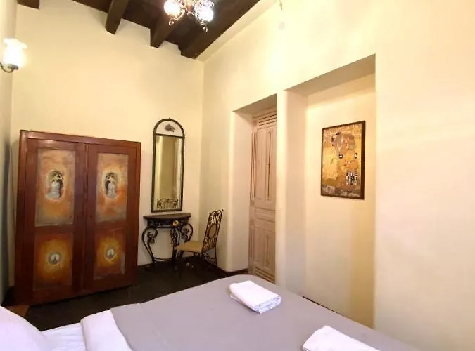 Διαμέρισμα подобово на вулиці валова 21а Λβιβ