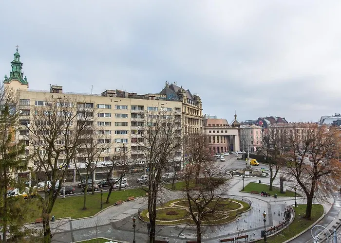 подобово на вулиці валова 21а