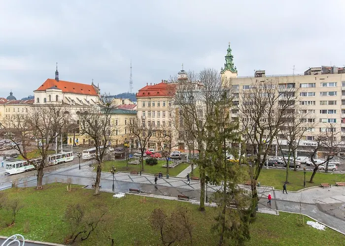 подобово на вулиці валова 21а Lviv